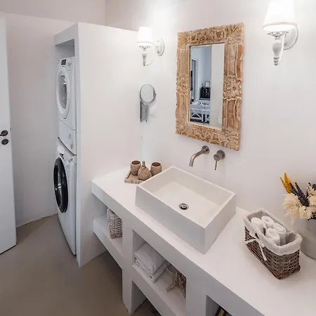 Cycladic Aretinni Apartment